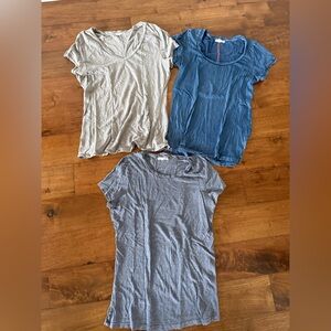 Sundry 3 Women's T-shirts
